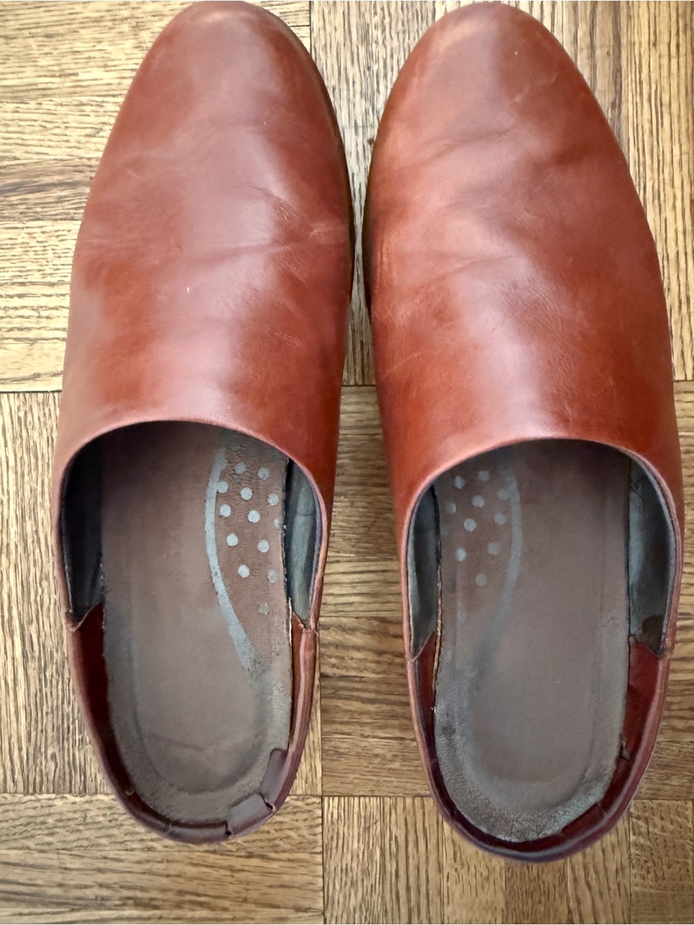 Naot Mules Slip-On Flats Women 39 US 8 in Soft Chestnut Leather